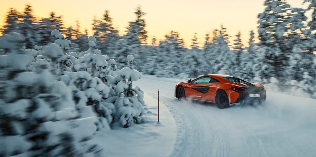 McLaren sur glace en Scandinavie 